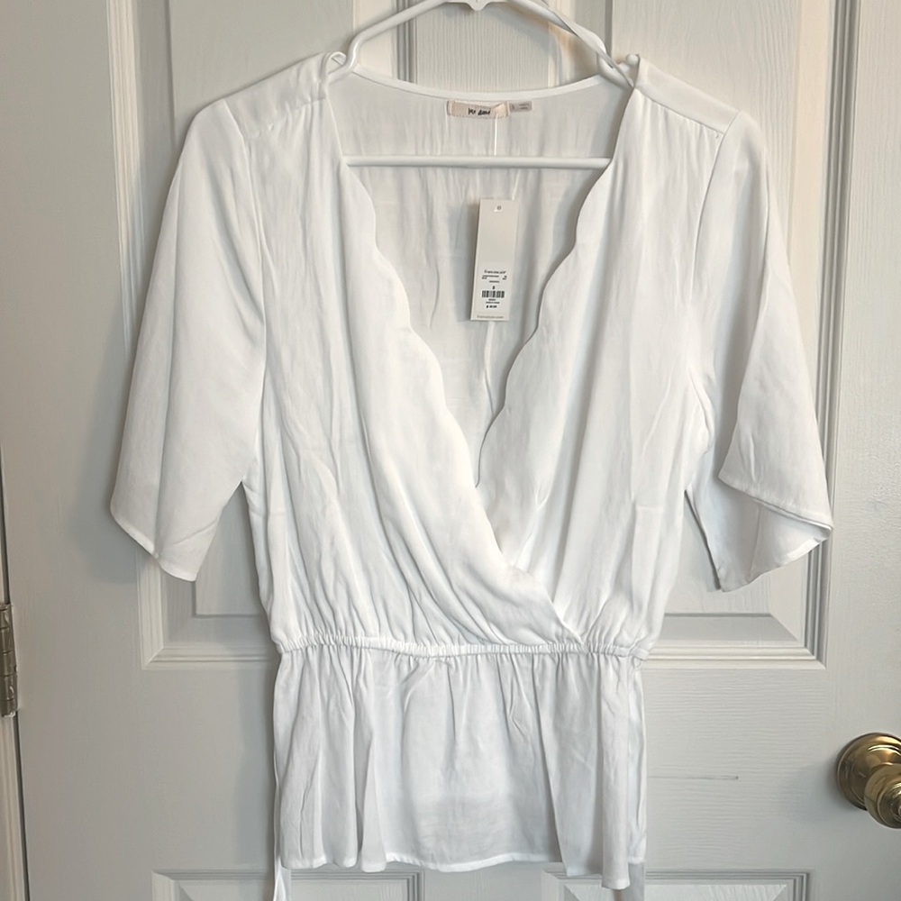 White Short sleeve blouse